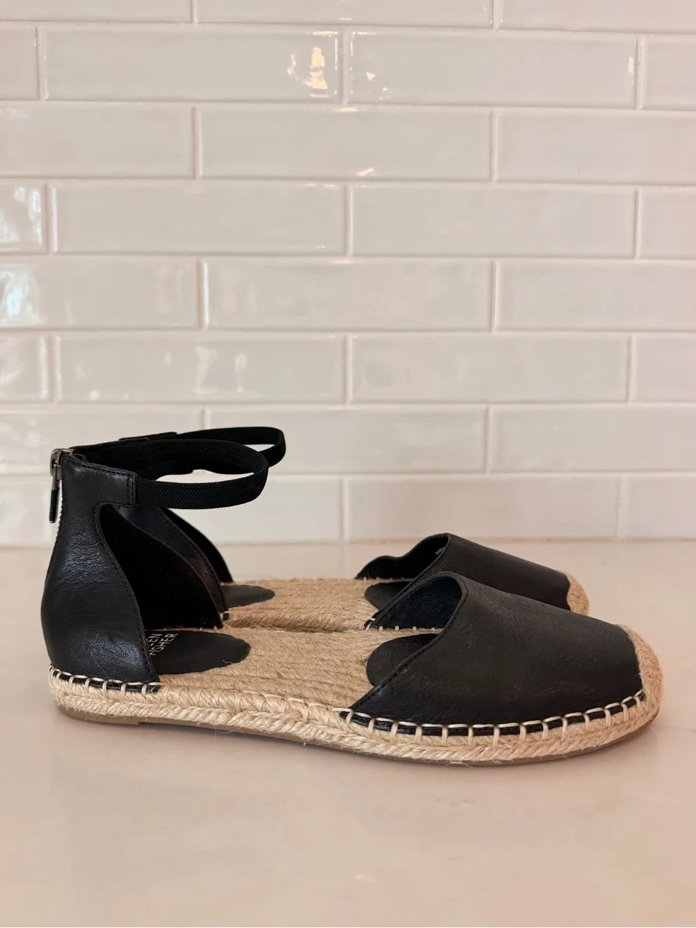 Eileen Fisher Lala Tumbled Leather Espadrille Flats in black size 7.5